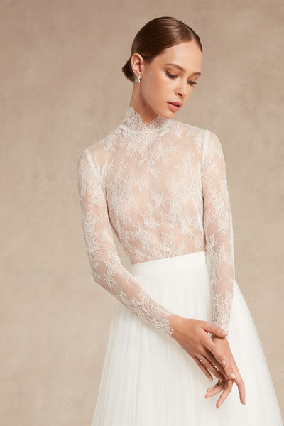 Long-Sleeved Lace Body