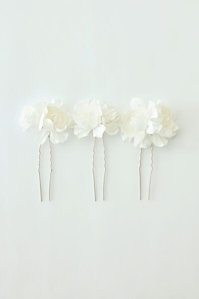 Hairpins with fabric flowers