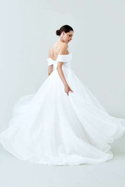 Ilenia bridal gown.