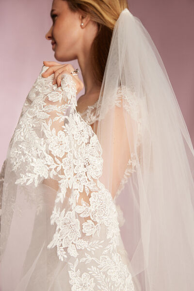 Lace veil