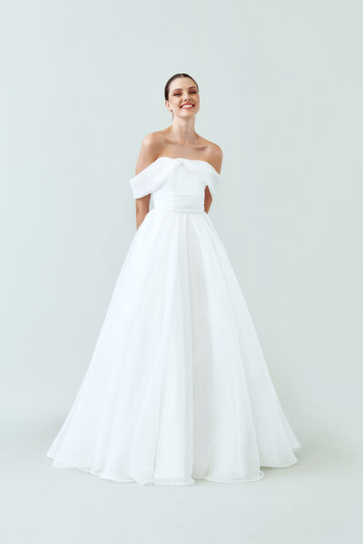 Ilenia bridal gown.